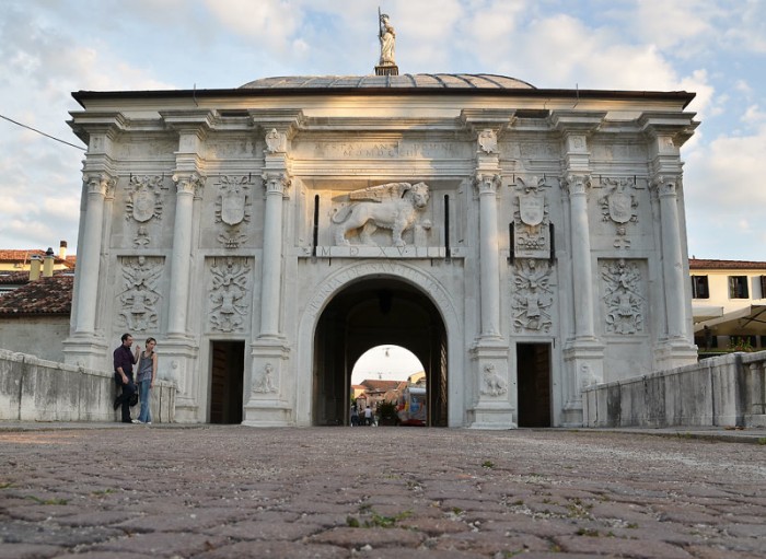 Porta San Tomaso storia, divertimento e sport Porta San Tomaso storia, divertimento e sport